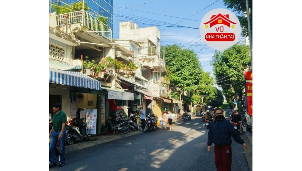 Bán nhà gần MT Đoàn Văn Bơ, Q4, 4,5m x 11m, 2 tầng, nhỉnh hơn 5 tỷ.